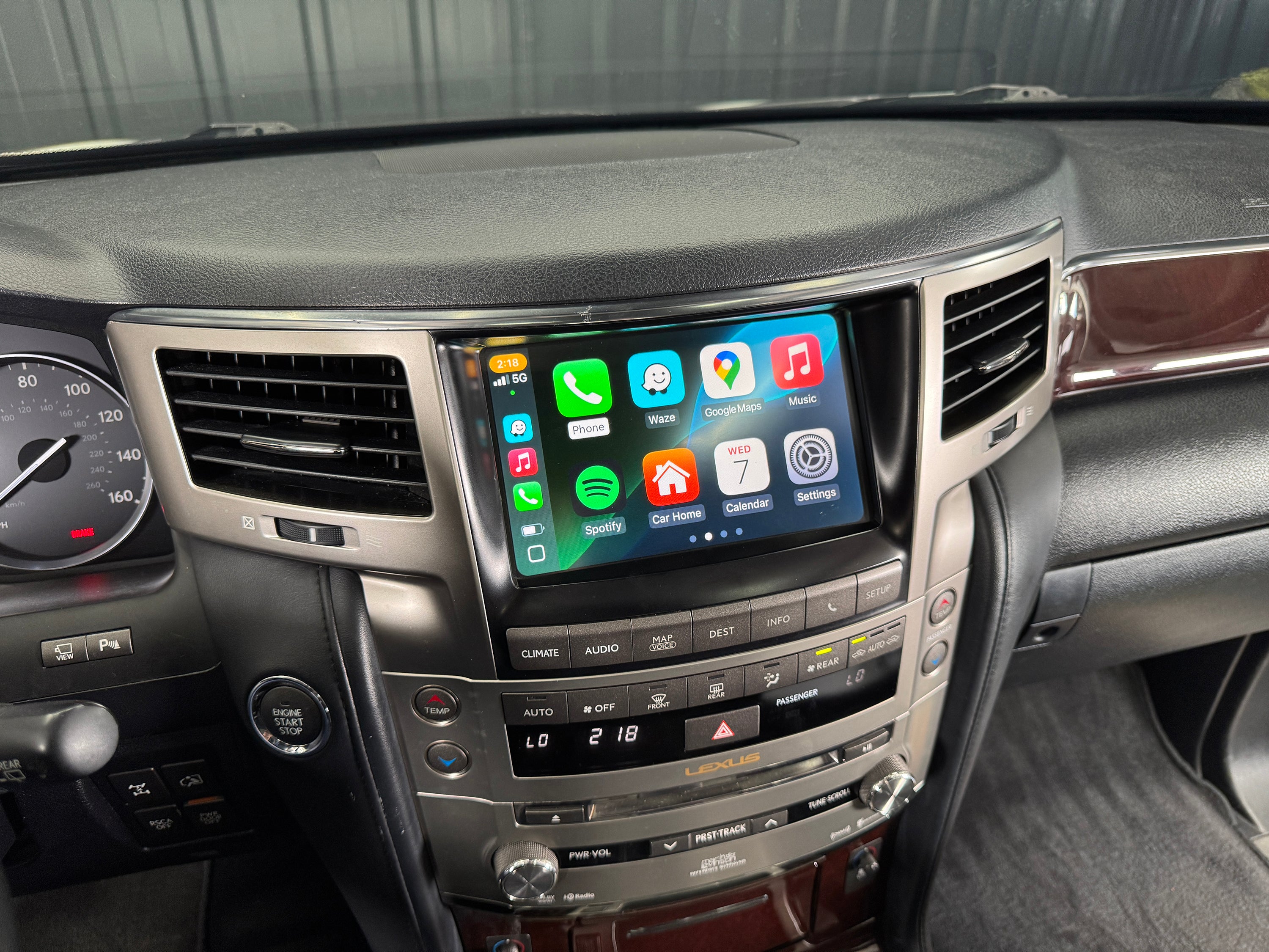 Lexus LX570 (2013-2015) / Toyota LC200 (2012-2015) CarPlay + Android Auto Interface